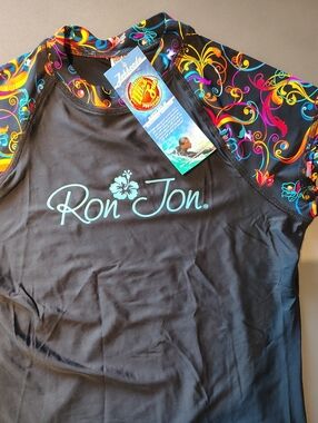 NWT Ron Jon Surf Shop Rash Guard Black /Swirl Accents Women's XL